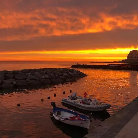 L'angolo Del Capitano Imperia